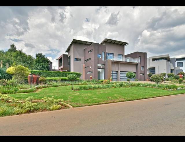 4 BEDROOM HOUSE FOR SALE IN EYE OF AFRICA